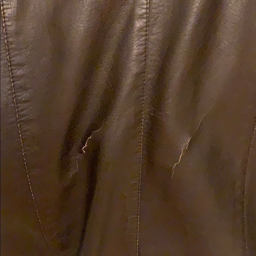 Vest - Picture 5 of 7